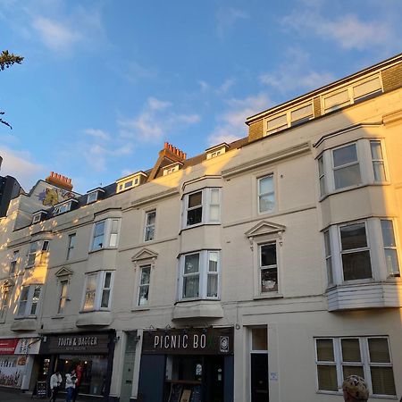 The City Surfer Apartment - By Coastline Retreats - Parking Included - Sleeps 5 - City Centre Bournemouth Esterno foto